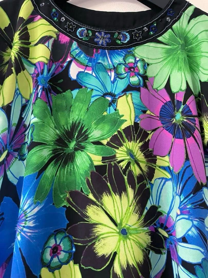 トクコプルミエヴォル花柄ビーズ装飾チュニックワンピース