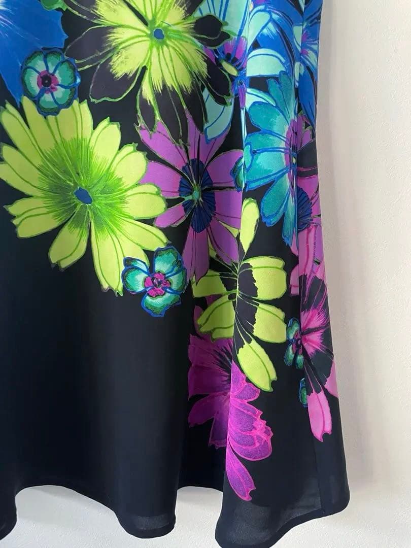 トクコプルミエヴォル花柄ビーズ装飾チュニックワンピース