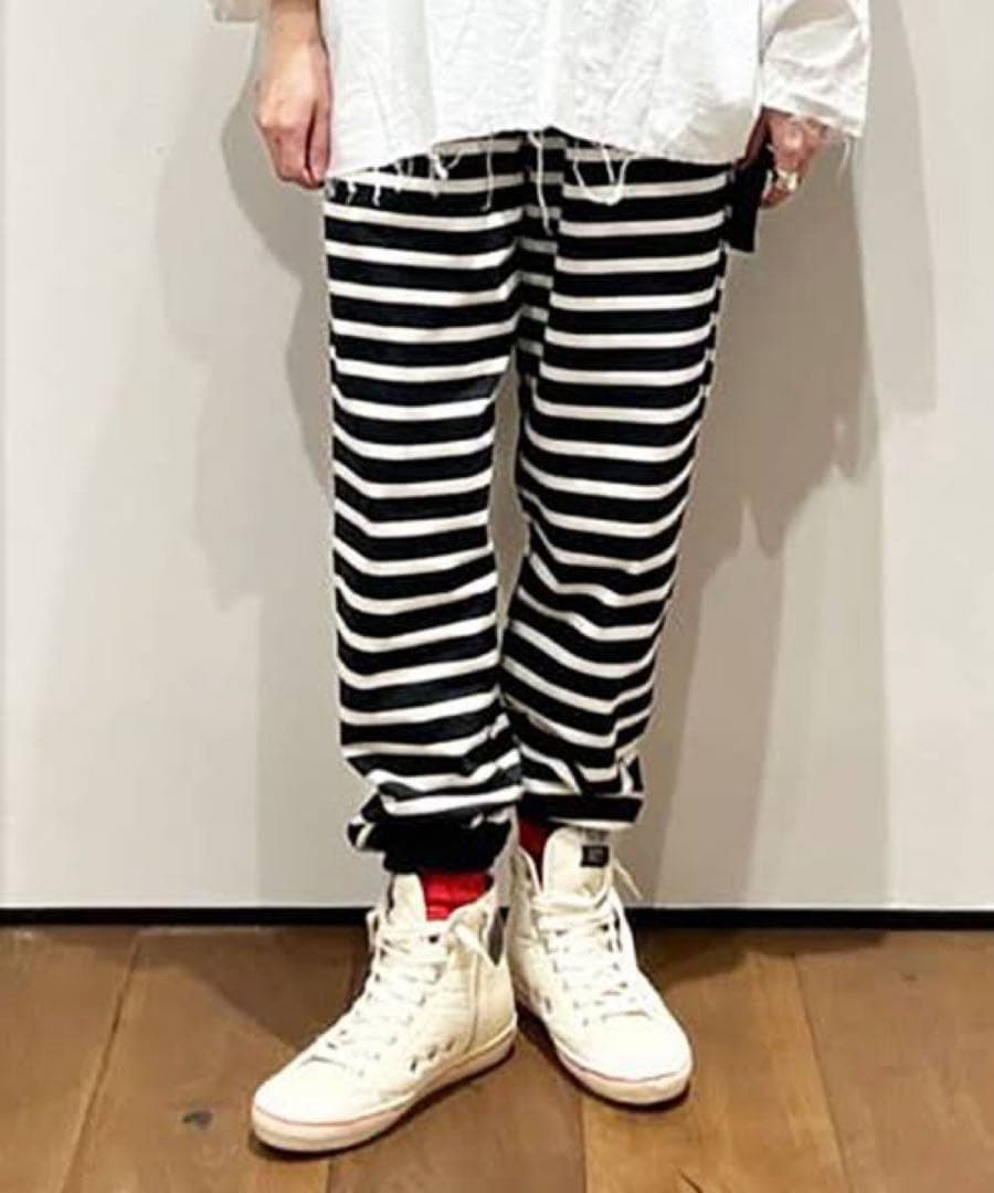 デラヴェジャージーパンツ