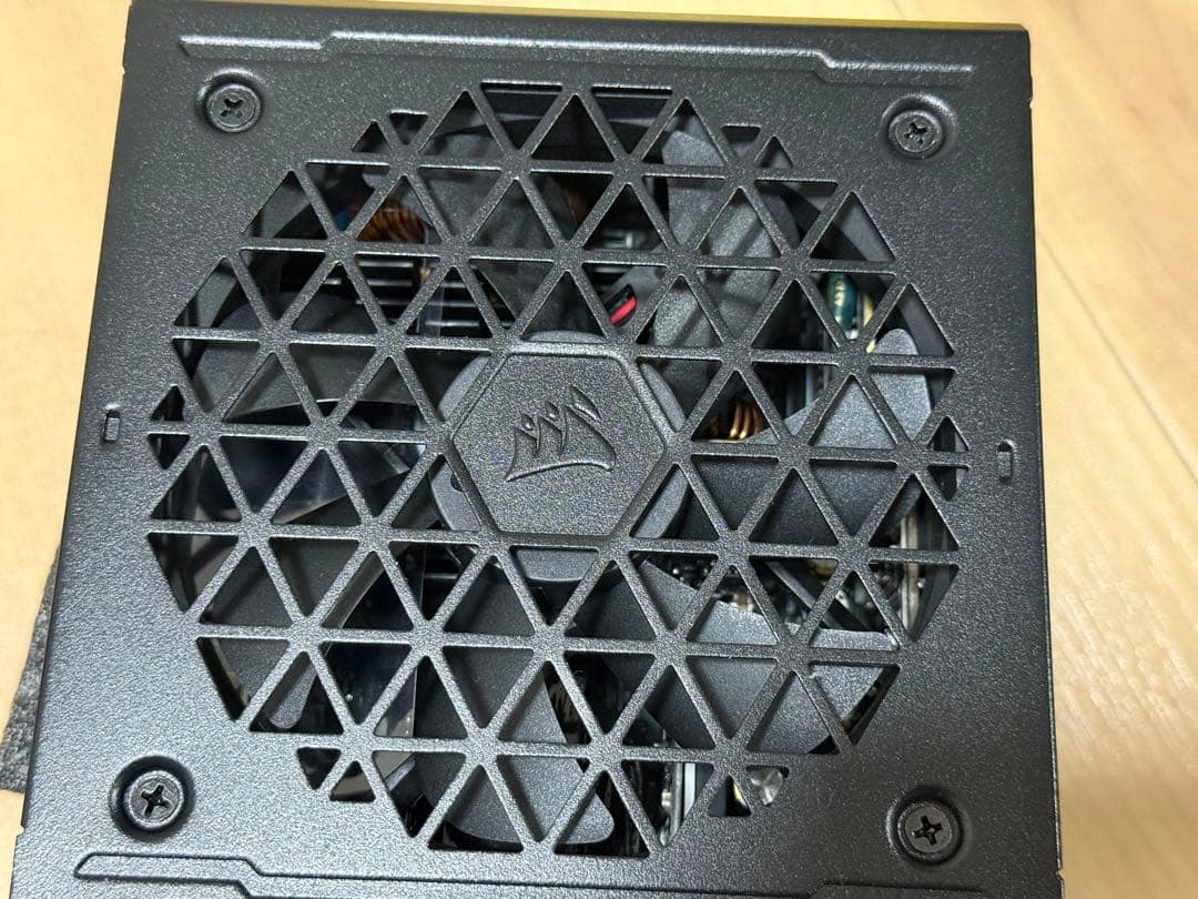 ほぼ新品 CORSAIR RM850e フルモジュラー電源