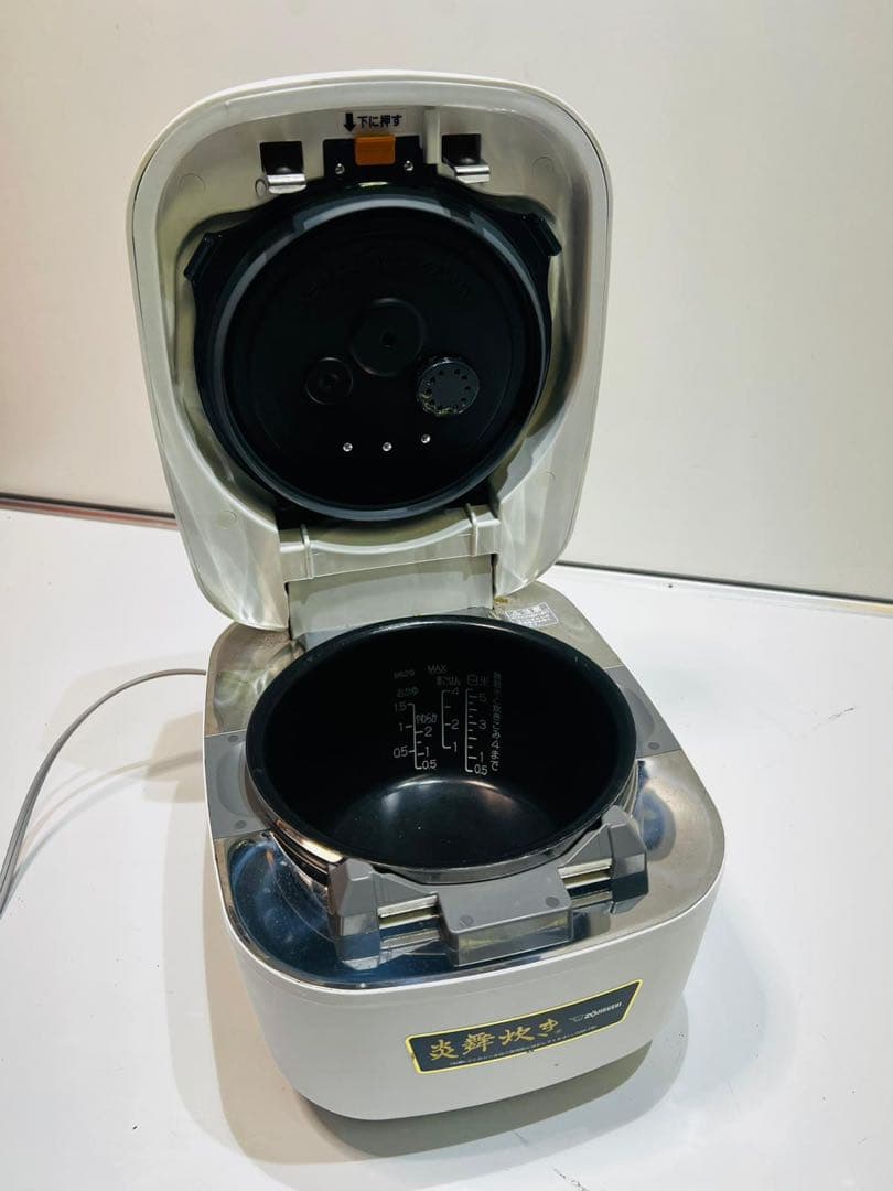 Zoujirushi 象印 NW-FB10 炊飯器 ホワイト 動作品