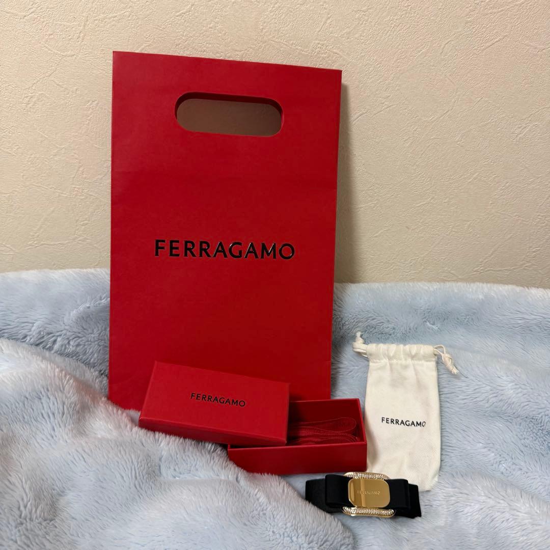 アオキャベツ Ferragamo バレッタ クリスタル