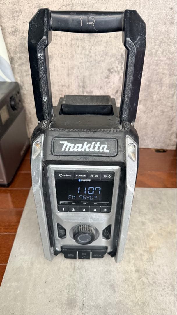 Makita Bluetooth ワイヤレスステレオラジオ　MR113