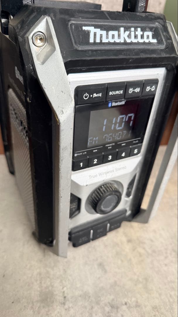 Makita Bluetooth ワイヤレスステレオラジオ　MR113