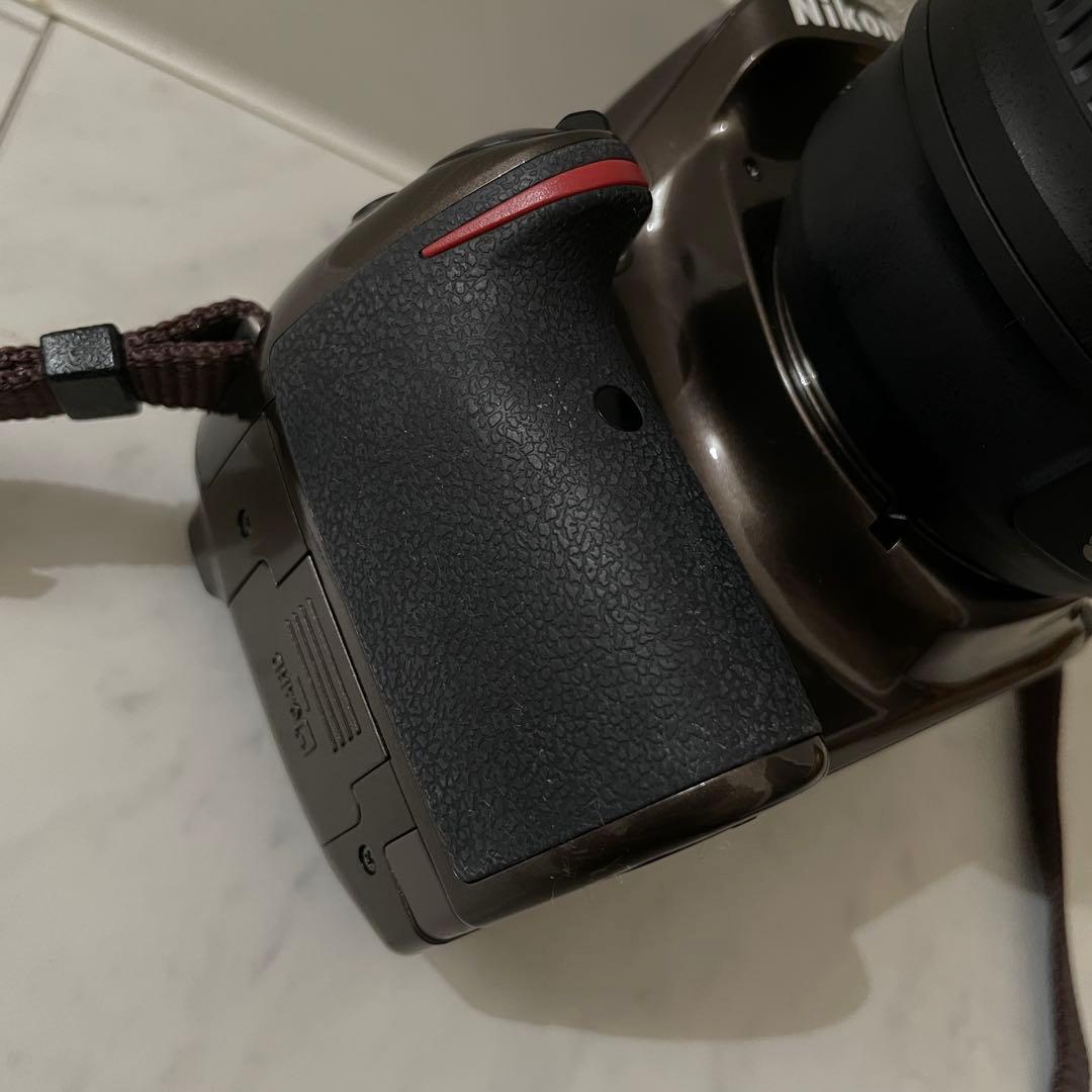 【シャッター数6,000以下！】Nikon D5200 デジタル一眼レフカメラ