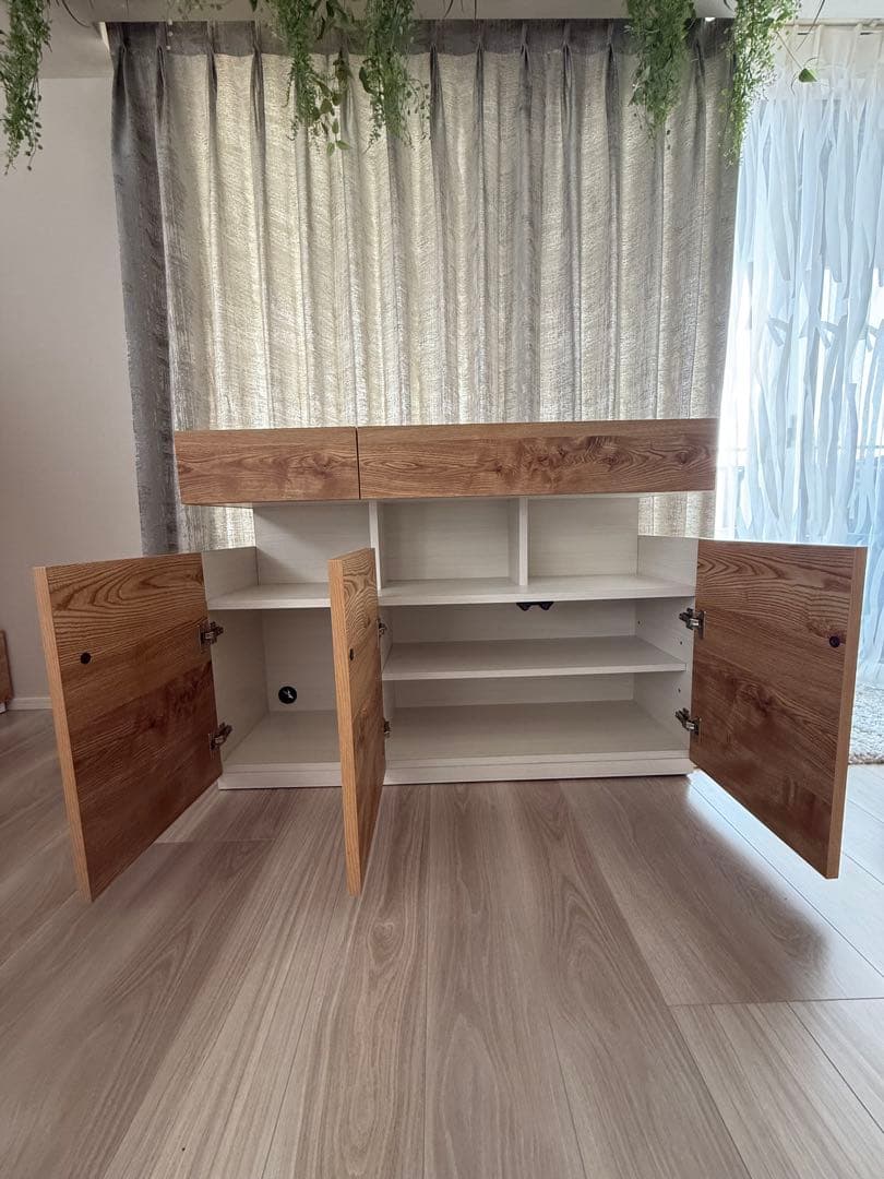 リビングボード　最終処分価格　10/18日まで