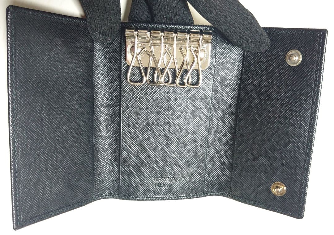 【未使用に近い】PRADA キーケース レザー