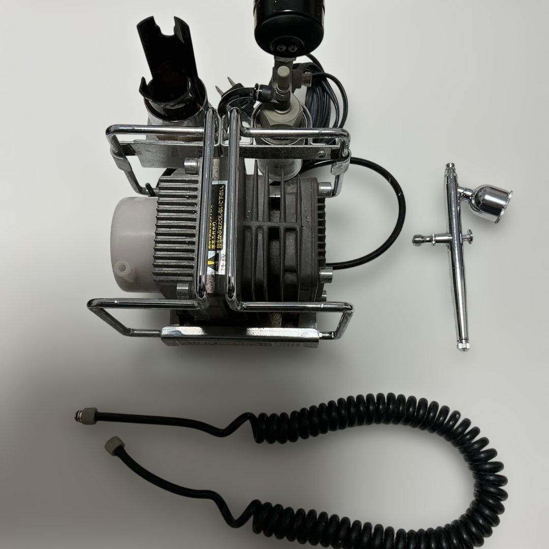 Mr.リニアコンプレッサー L5 ホビー用塗装用具　タミヤHGハンドピース付き