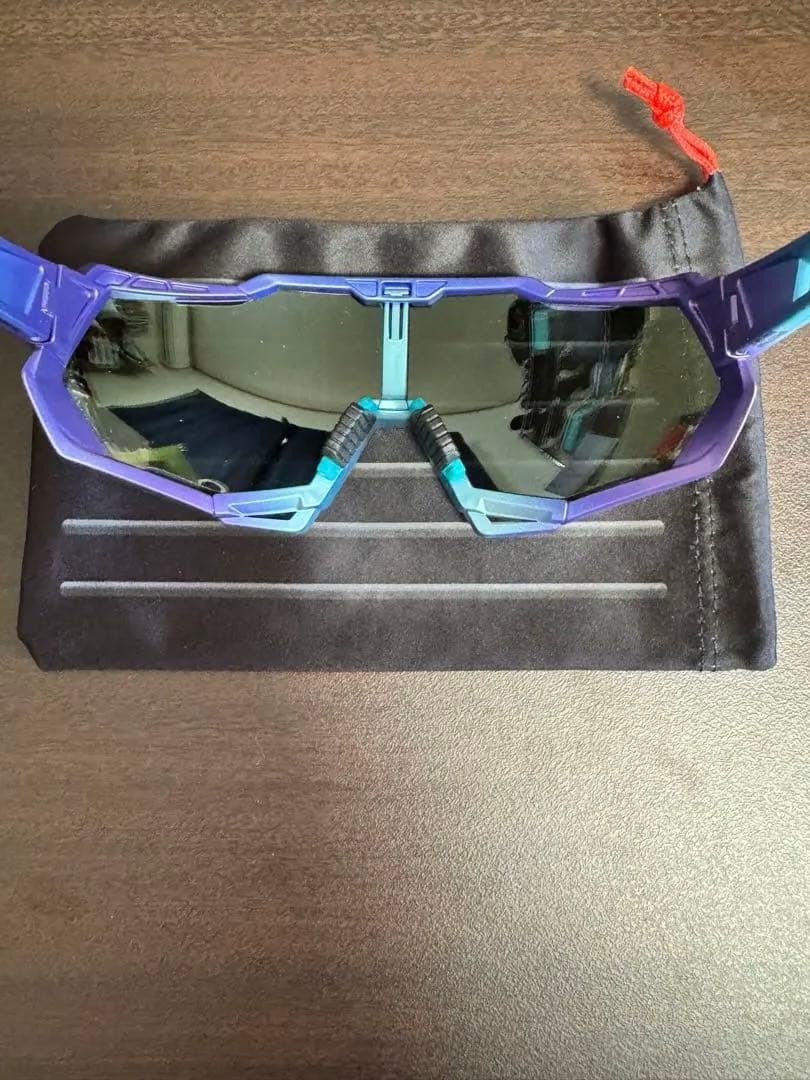 100% ワンハンドレッド　サングラス　スピードトラップ