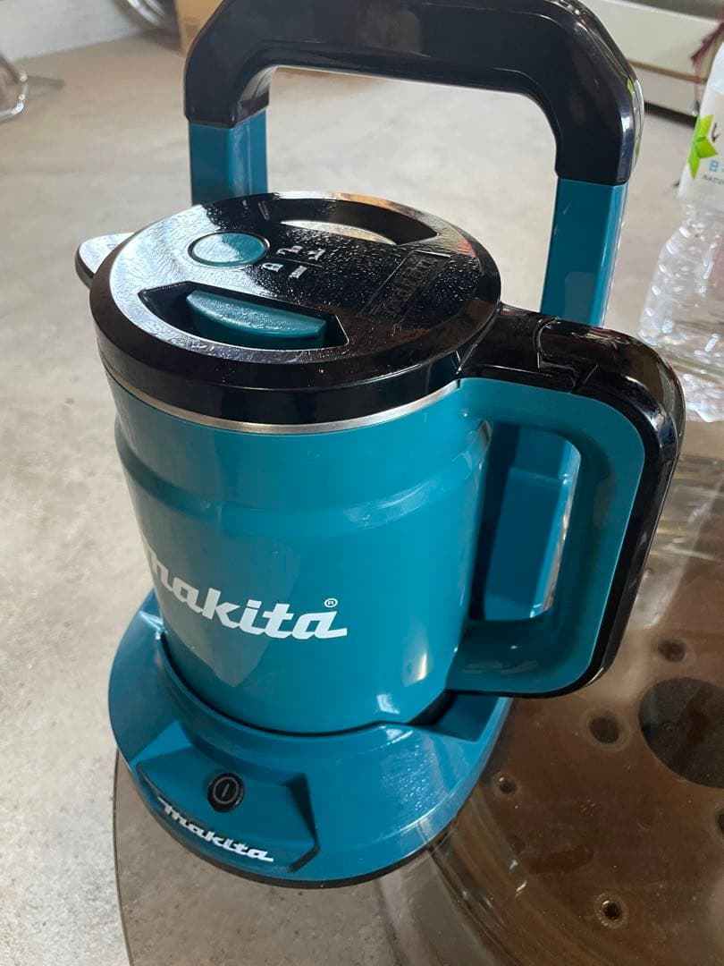 Makita 充電式電気ケトル 36ボルト