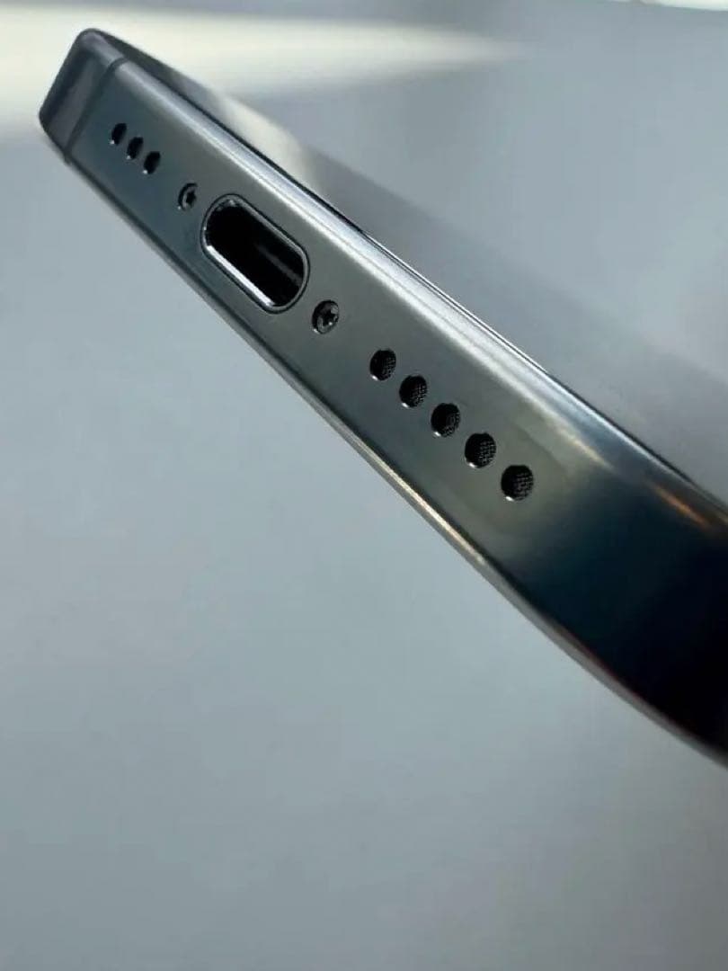 【超美品】Apple iPhone 16 Pro 256GB ホワイトチタン