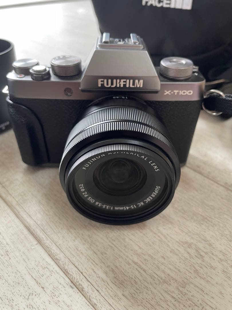Fujifilm X-T100 ミラーレス一眼　ダークシルバー