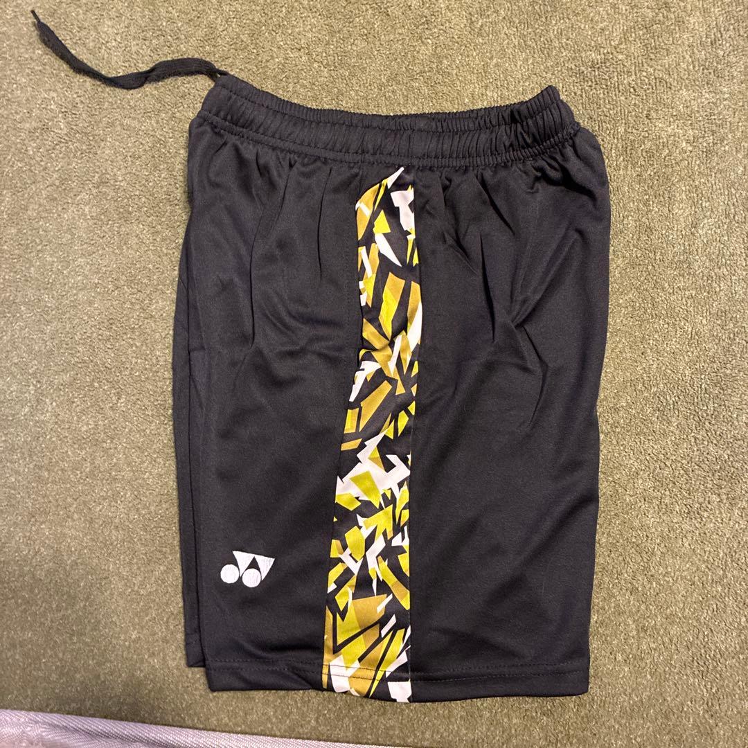 バドミントンパンツ 黒/黄色 日本代表　海外製