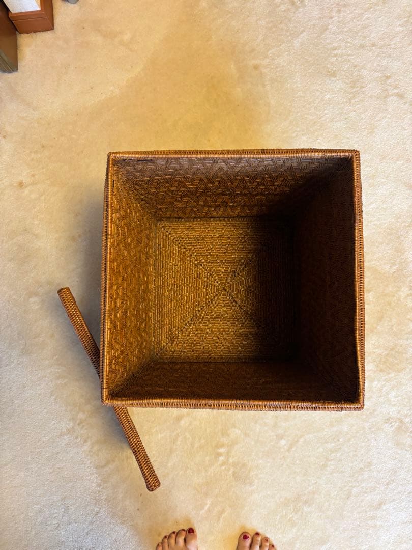 アタ籠　インドネシア　バリ島