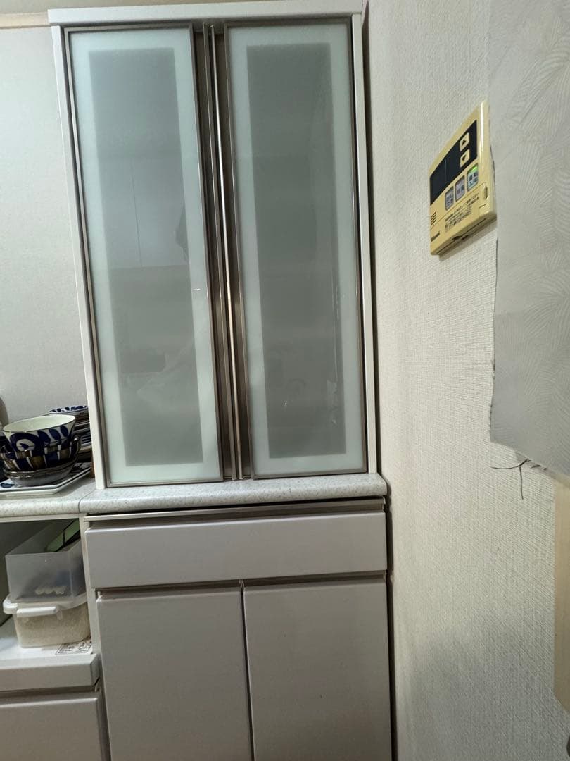 2023年購入ニトリアルミナ食器棚70幅開き戸ホワイト白