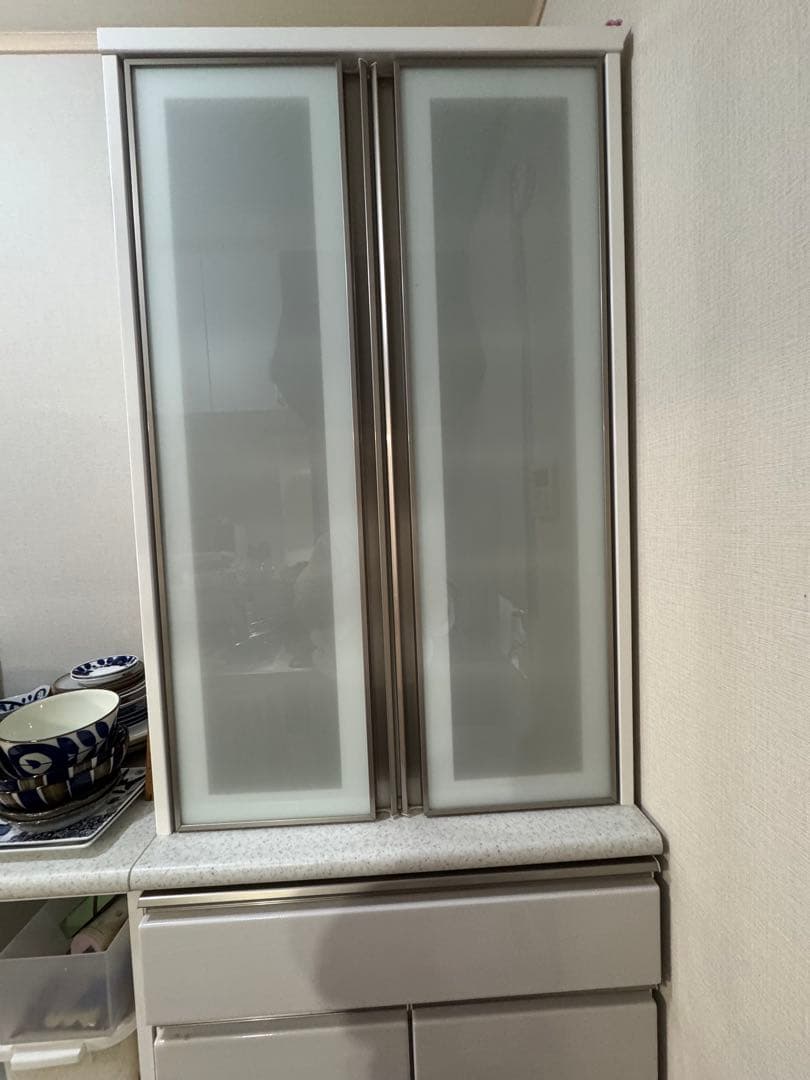 2023年購入ニトリアルミナ食器棚70幅開き戸ホワイト白