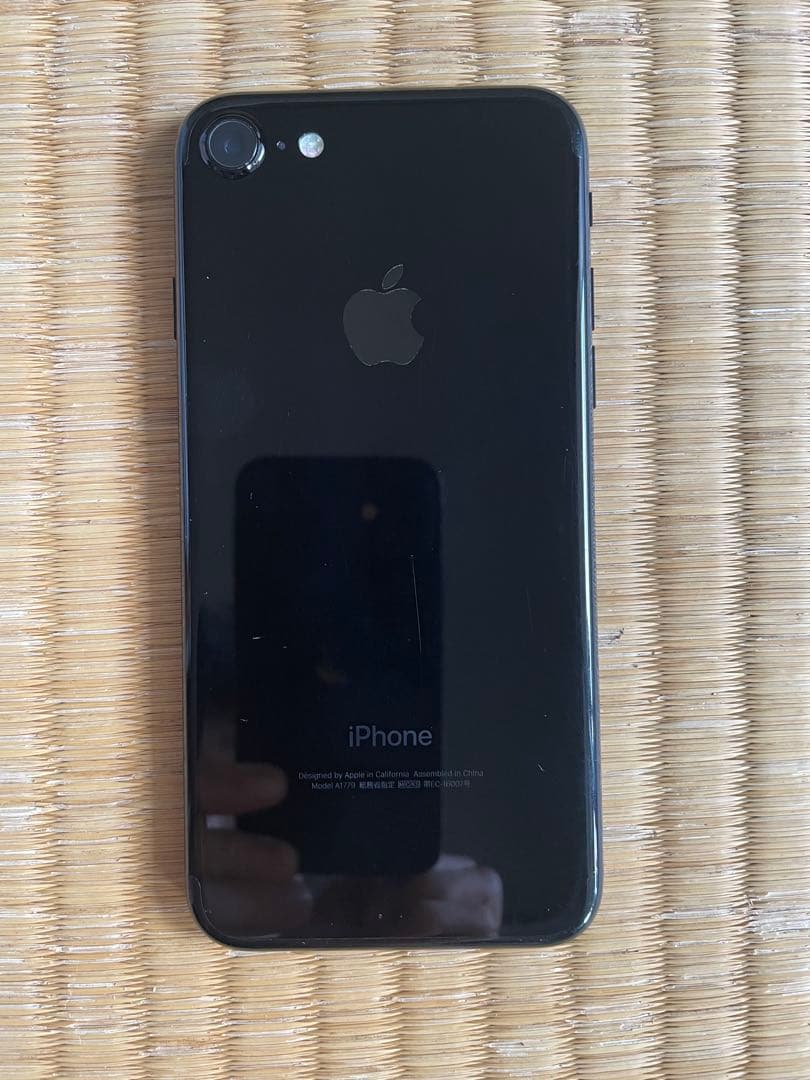 iPhone 7 ジェットブラック 128GB SIMフリー MNCP2J/A