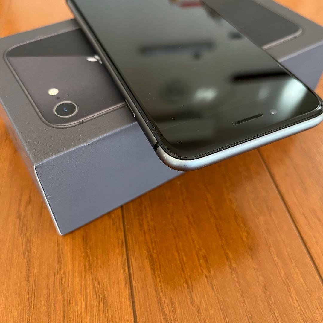 【最大容量100%】Apple iPhone 8 スペースグレー 64GB箱付き
