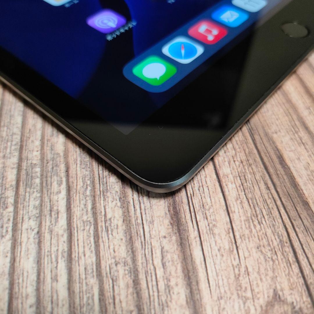 iPad 第8世代 32GB スペースグレー SIMフリー 美品