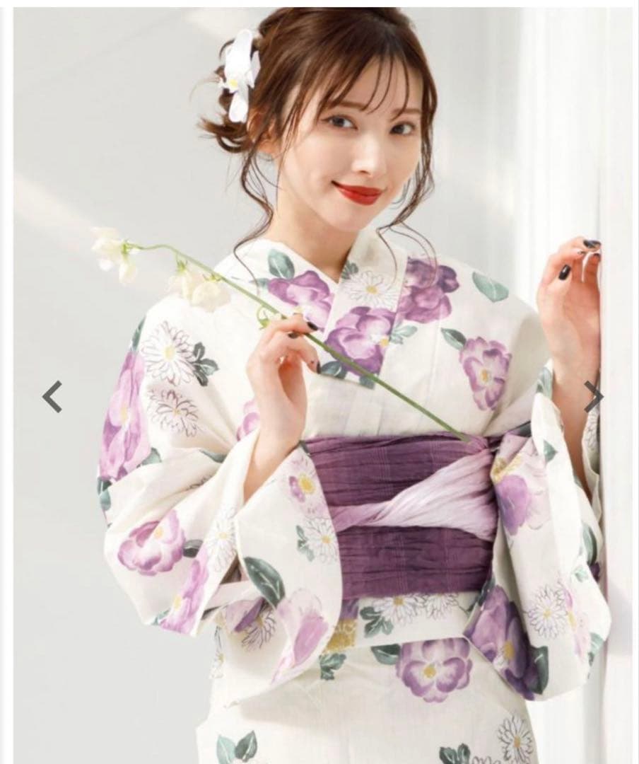 dita 花柄浴衣セット（紫色、下駄付き）