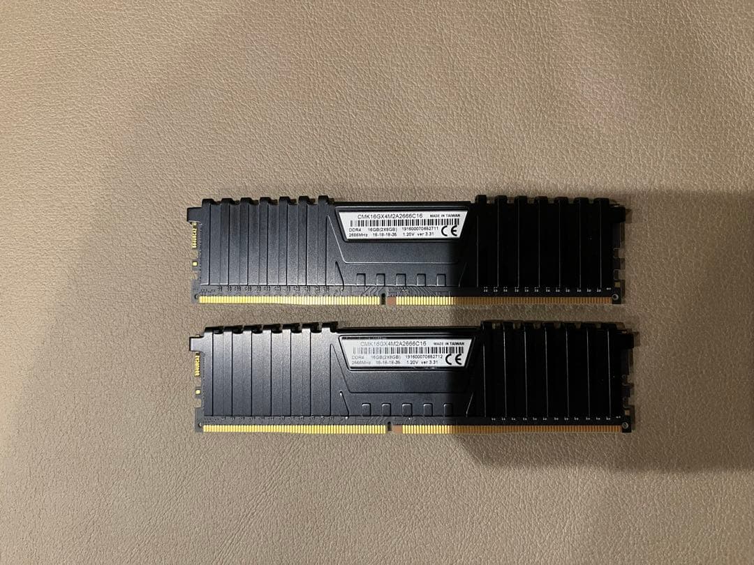 【動作OK】Corsair DDR4-2666 16GB(8GB×2)