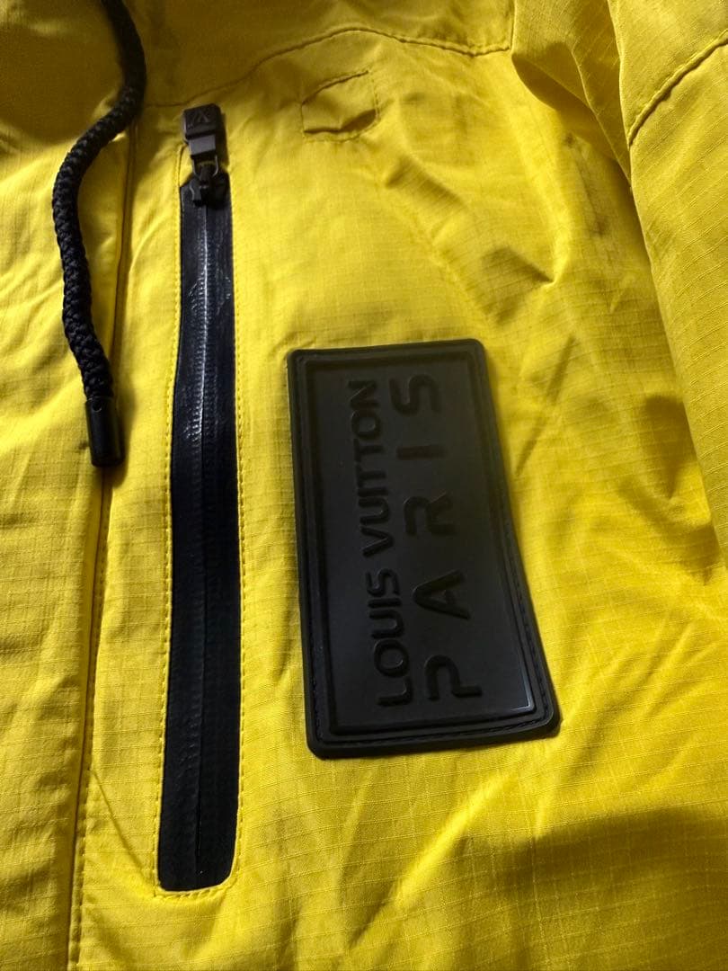 HMLOUIS VUITTON イエローダウンジャケット46