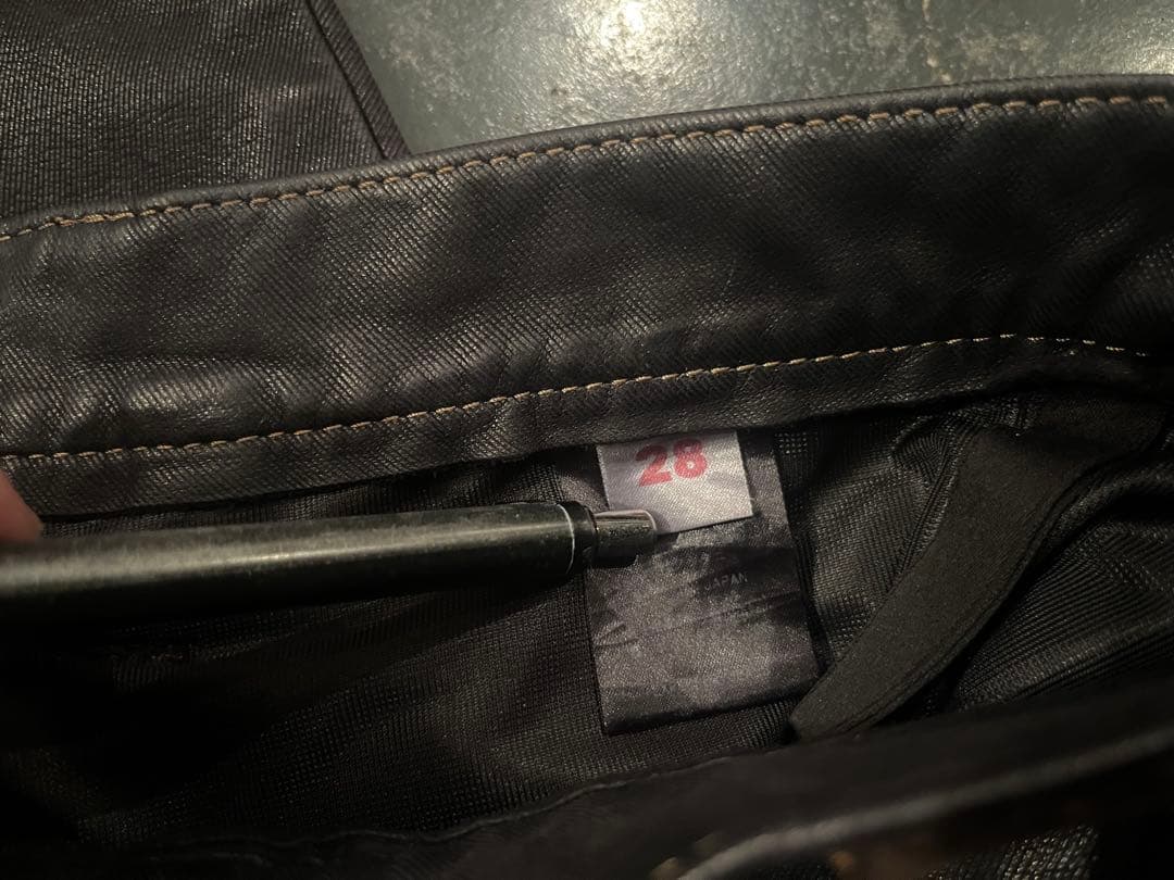 クシタニ　レザーパンツ　エクスプローラジーンズw28 レディース