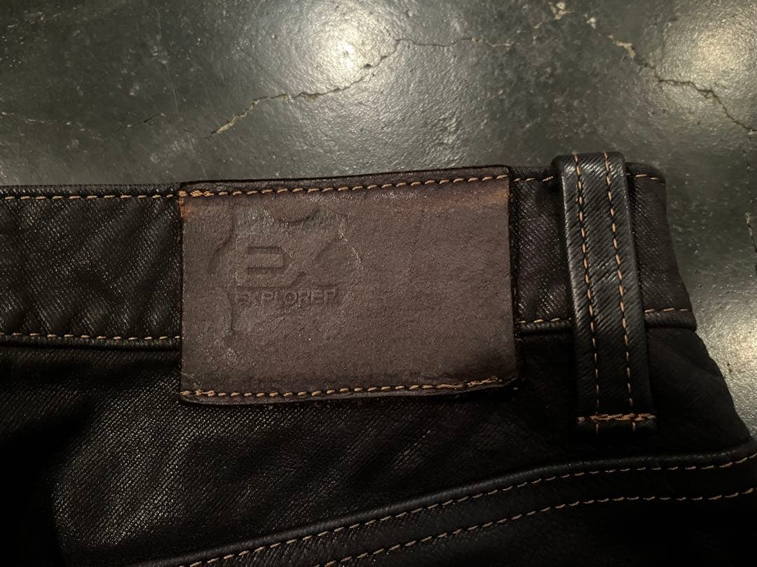 クシタニ　レザーパンツ　エクスプローラジーンズw28 レディース