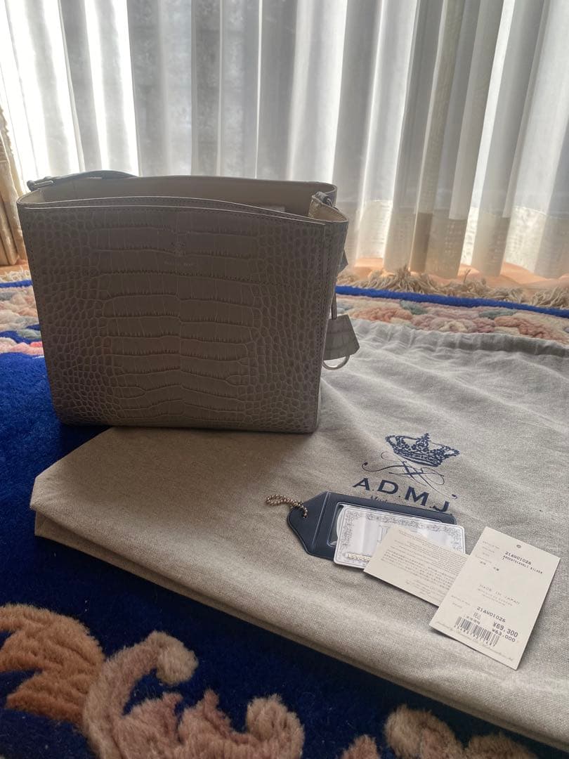 ADMJ クロコダイル風グレー ハンドバッグ