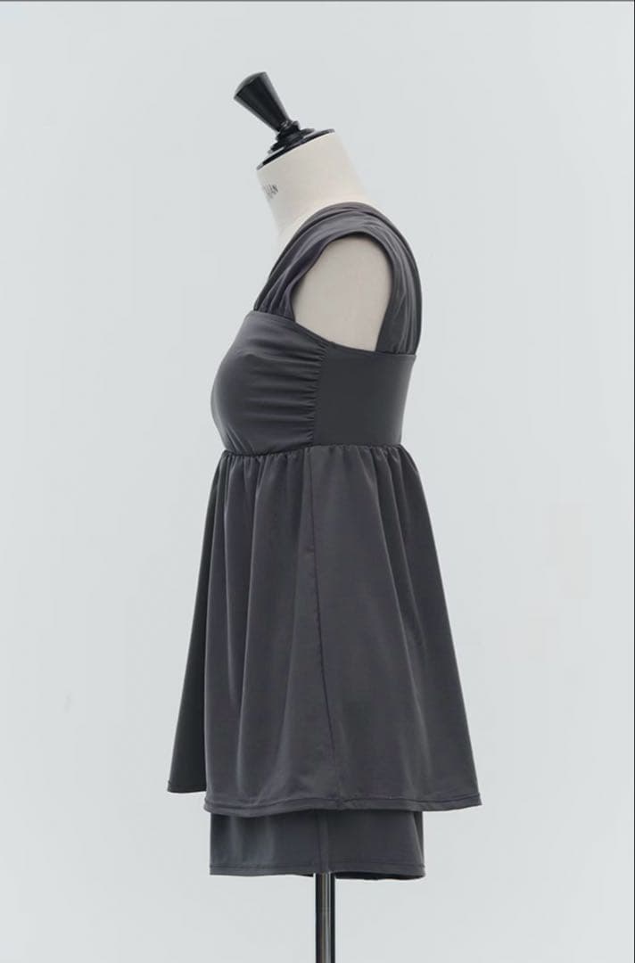 新品⭐︎yoriペプラムフレアスイムウェアセット【2025SP】チャコール36