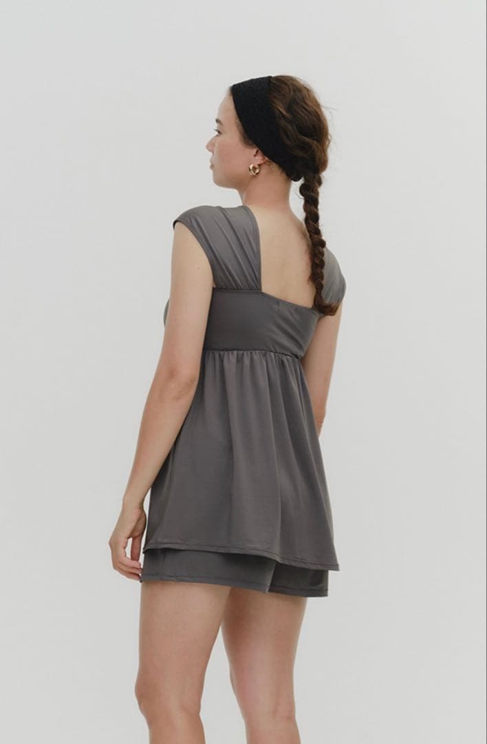 新品⭐︎yoriペプラムフレアスイムウェアセット【2025SP】チャコール36