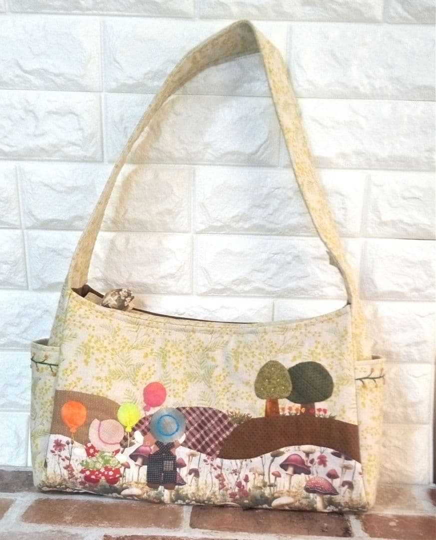 う*ン様 《値下げしました》ハンドメイド　肩掛けカバン　スーちゃん　ビリーくん