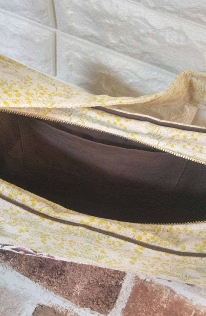 う*ン様 《値下げしました》ハンドメイド　肩掛けカバン　スーちゃん　ビリーくん