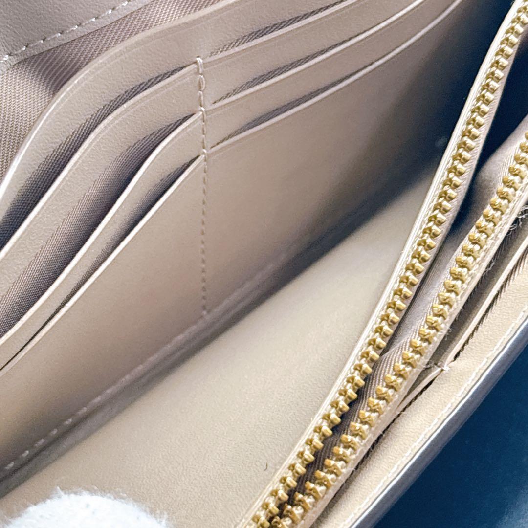 ✨極美品✨コーチ COACH ベージュ花柄 フラップ式 長財布