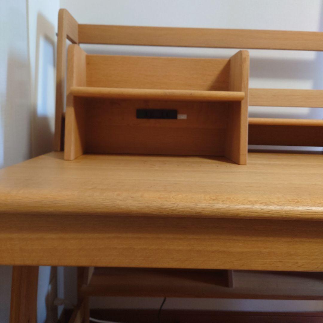 【すーさん】begin 飛騨産業 ブックスタンド付き学習机