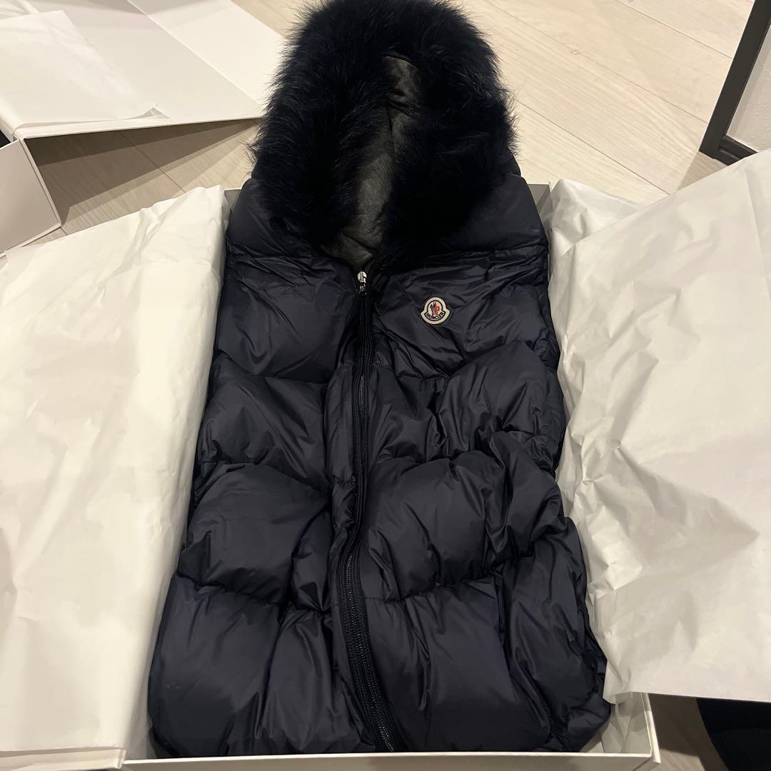 Moncler 黒 おくるみ ダウン