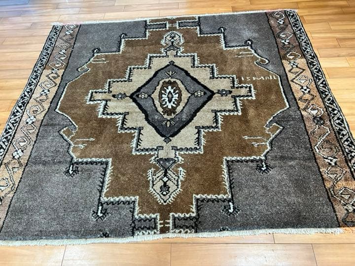 トルコ　ヴィンテージラグ　⭐︎値下げ不可