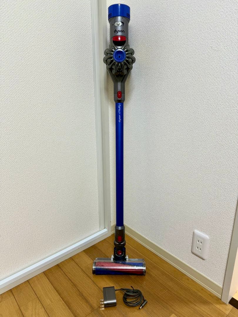 【美品】Dyson ダイソン V7 fluffy SV11 分解清掃済