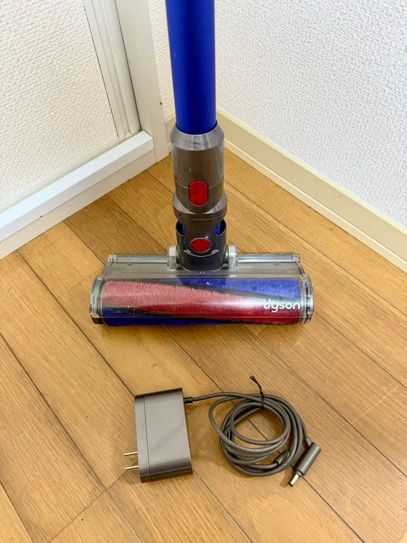 【美品】Dyson ダイソン V7 fluffy SV11 分解清掃済