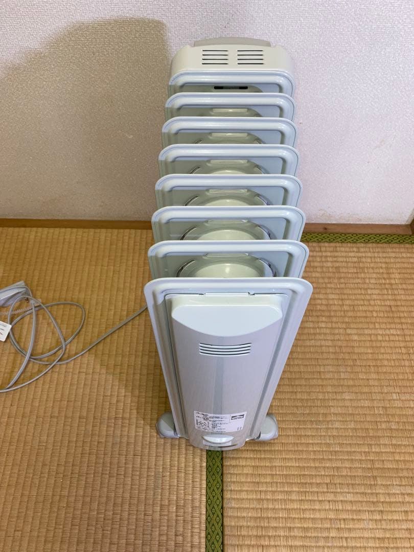 デロンギ　デジタルラディアント　オイルヒーター　KHD410812