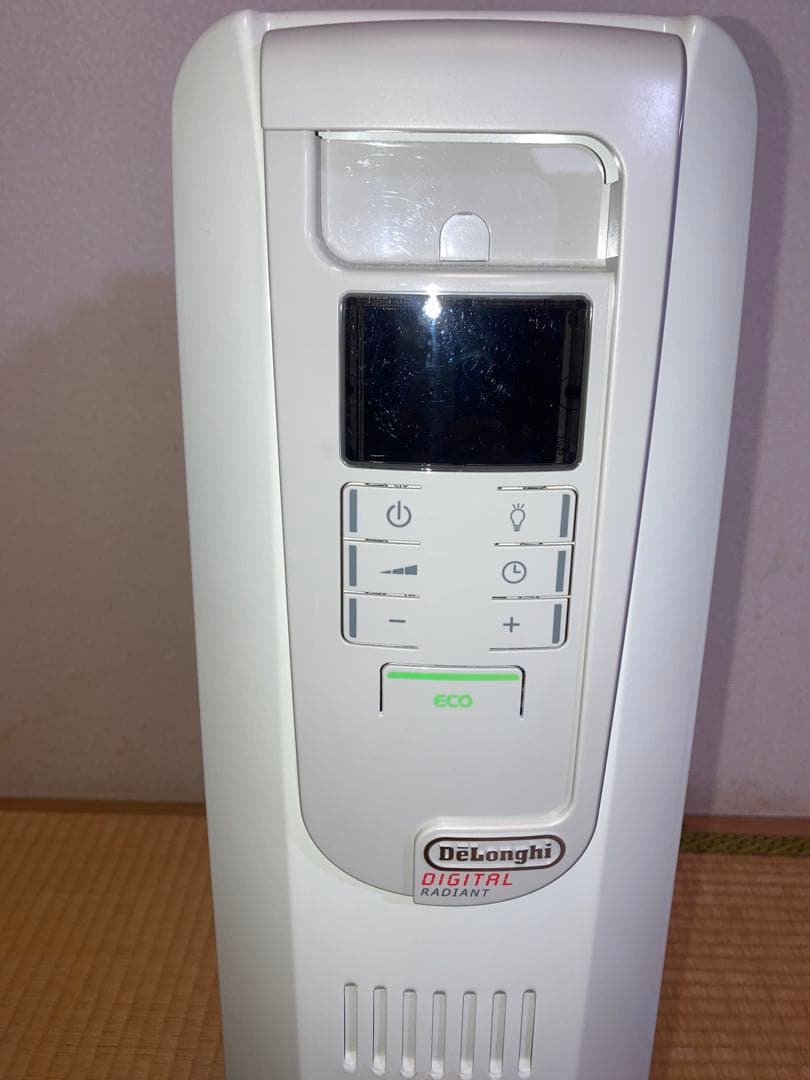 デロンギ　デジタルラディアント　オイルヒーター　KHD410812