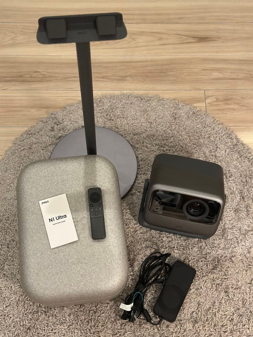 JMGO N1 ultra4K対応 3色レーザープロジェクター（専用スタンド付）