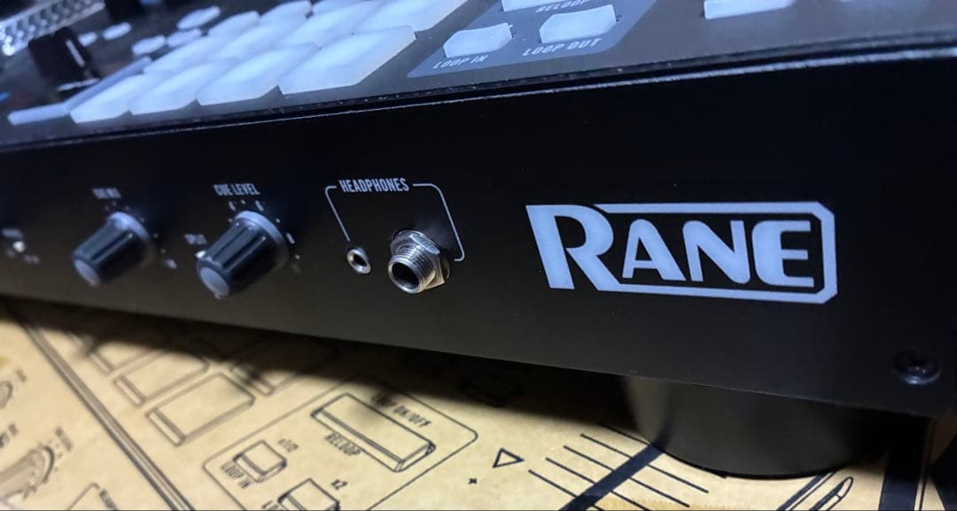 RANE ONE DJコントローラー