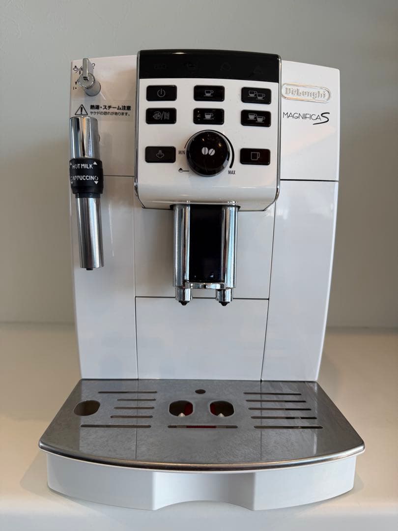 コーヒーメーカー・エスプレッソマシン DeLonghi Magnifica S