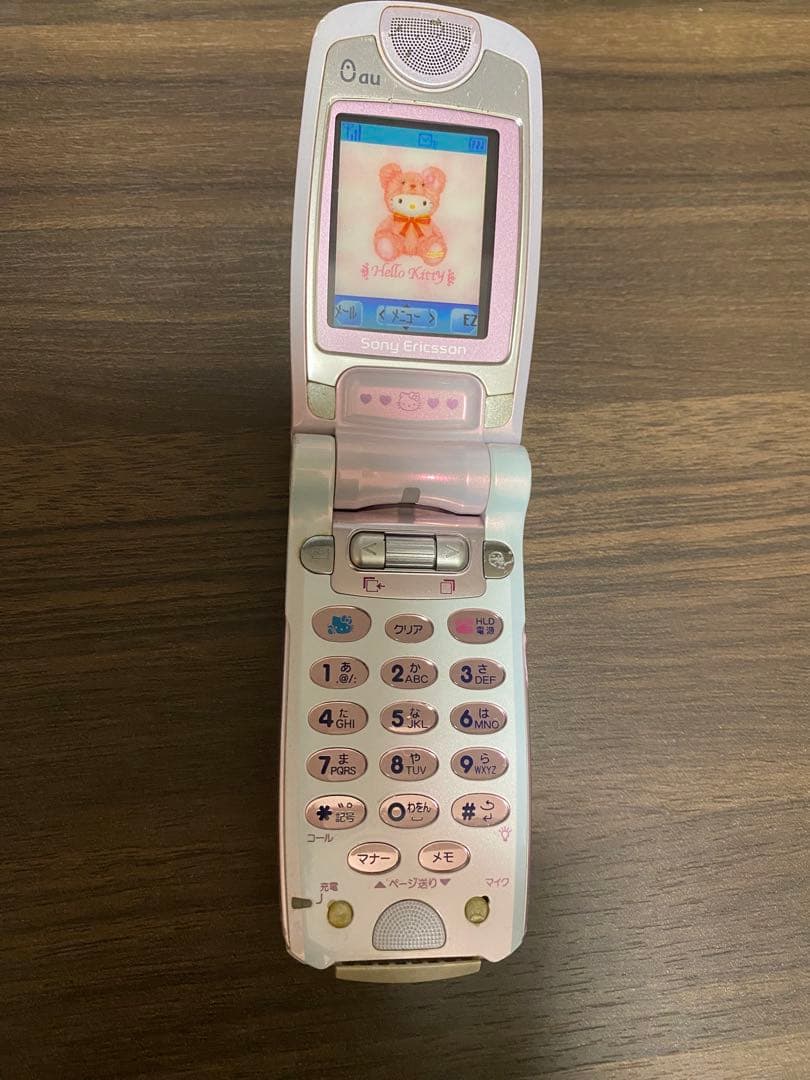 au A3014S ハローキティコラボモデル ガラケー ジャンク品 希少 レア