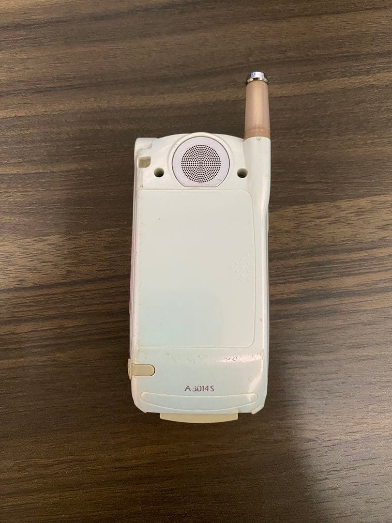 au A3014S ハローキティコラボモデル ガラケー ジャンク品 希少 レア