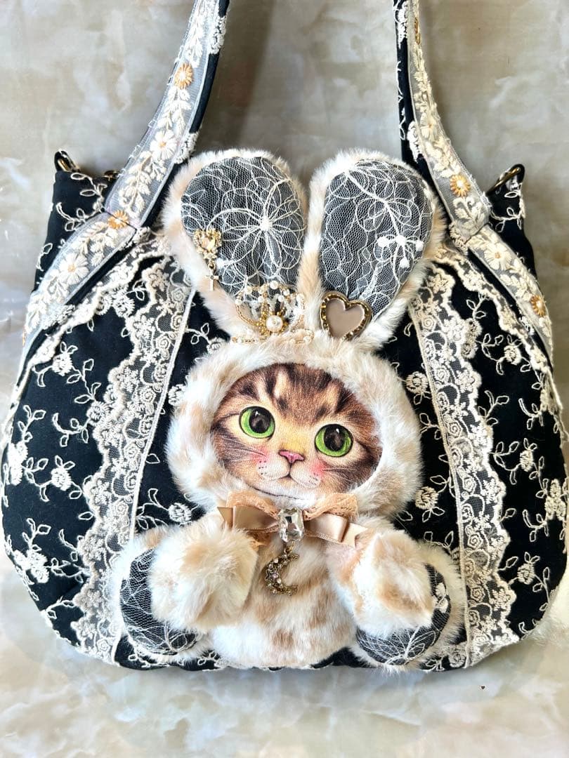 コヤンイサムチョン　コロンと可愛いファスナーバッグ　刺繍生地