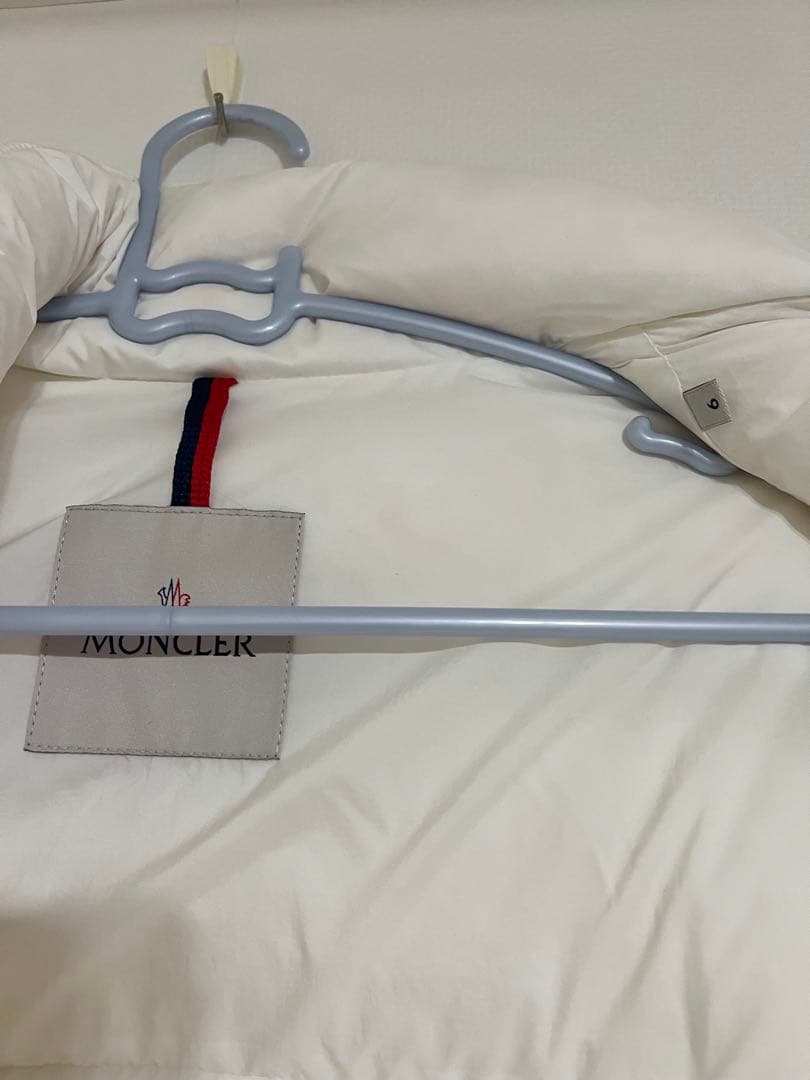 【ばなくま】MONCLER メンズ ホワイト ダウンジャケット