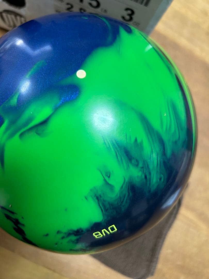 【新品】15ポンド　DV8 Warrant Hybrid ボウリングボール