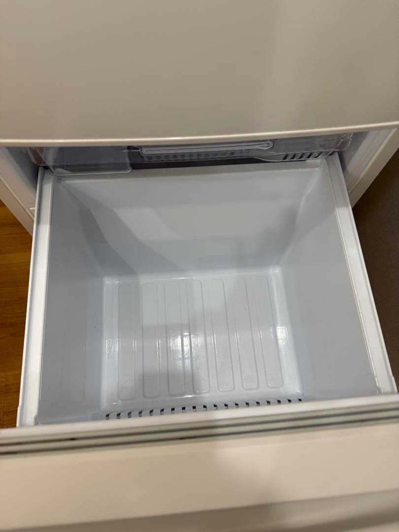 【2024年製】三菱ノンフロン冷凍冷蔵庫 MR-P15J-W